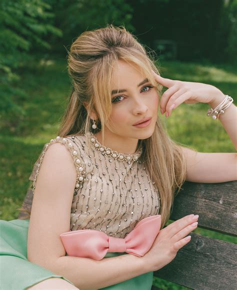 sabrina carpenter height|is sabrina carpenter dating anyone.